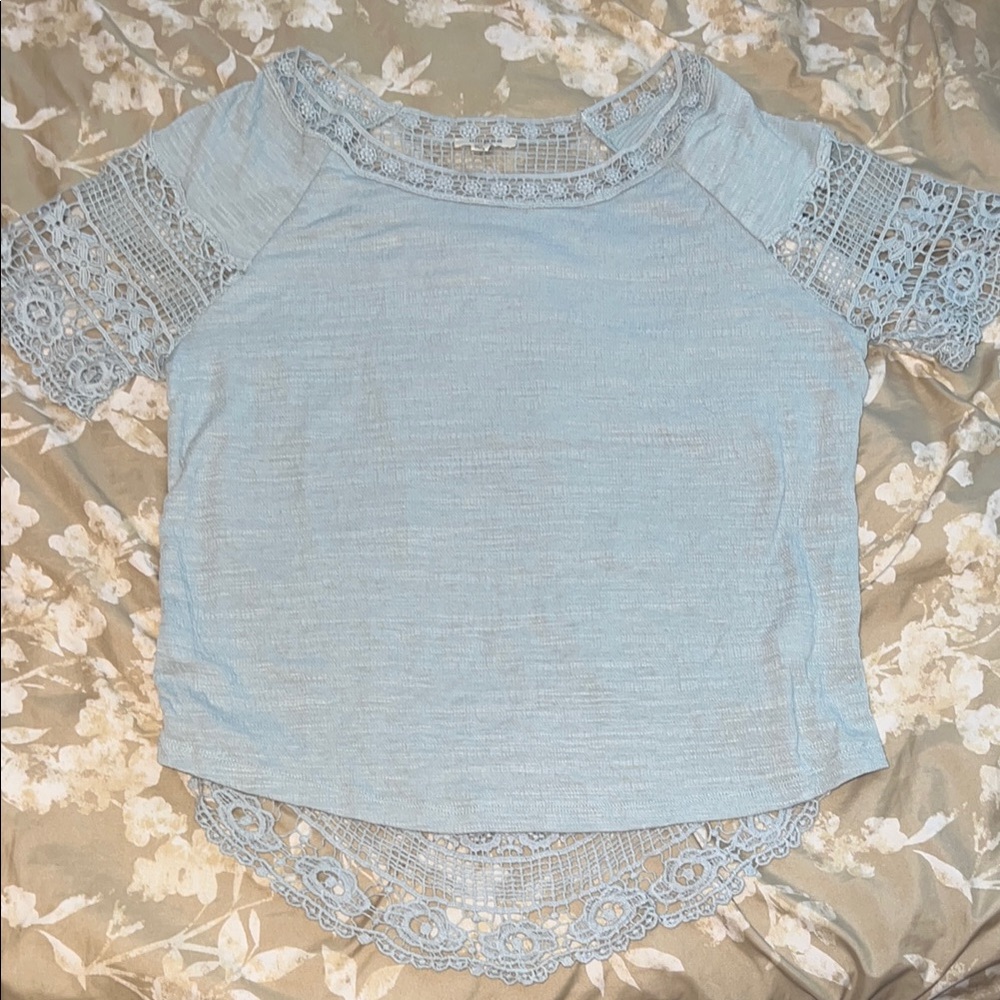 Umgee Blue Blouse with Elegant Lace Trim Size Small NWOT